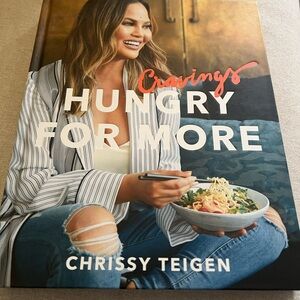Hardcover Chrissy Teigen’s Cravings “Hungry For More” cookbook brand new